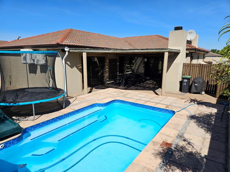 3 Bedroom Property for Sale in Sonkring Western Cape